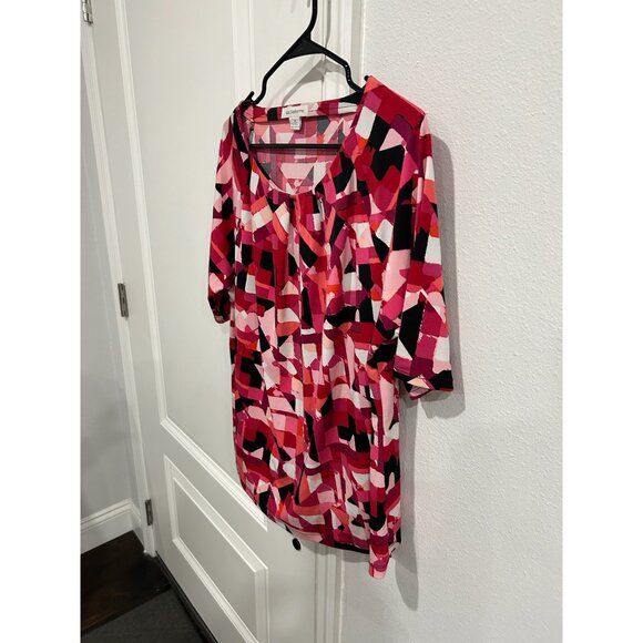 Liz Claiborne Geometric Print Blouse Pink Black Sz XL Pleated Neck Career Office - Picture 3 of 9